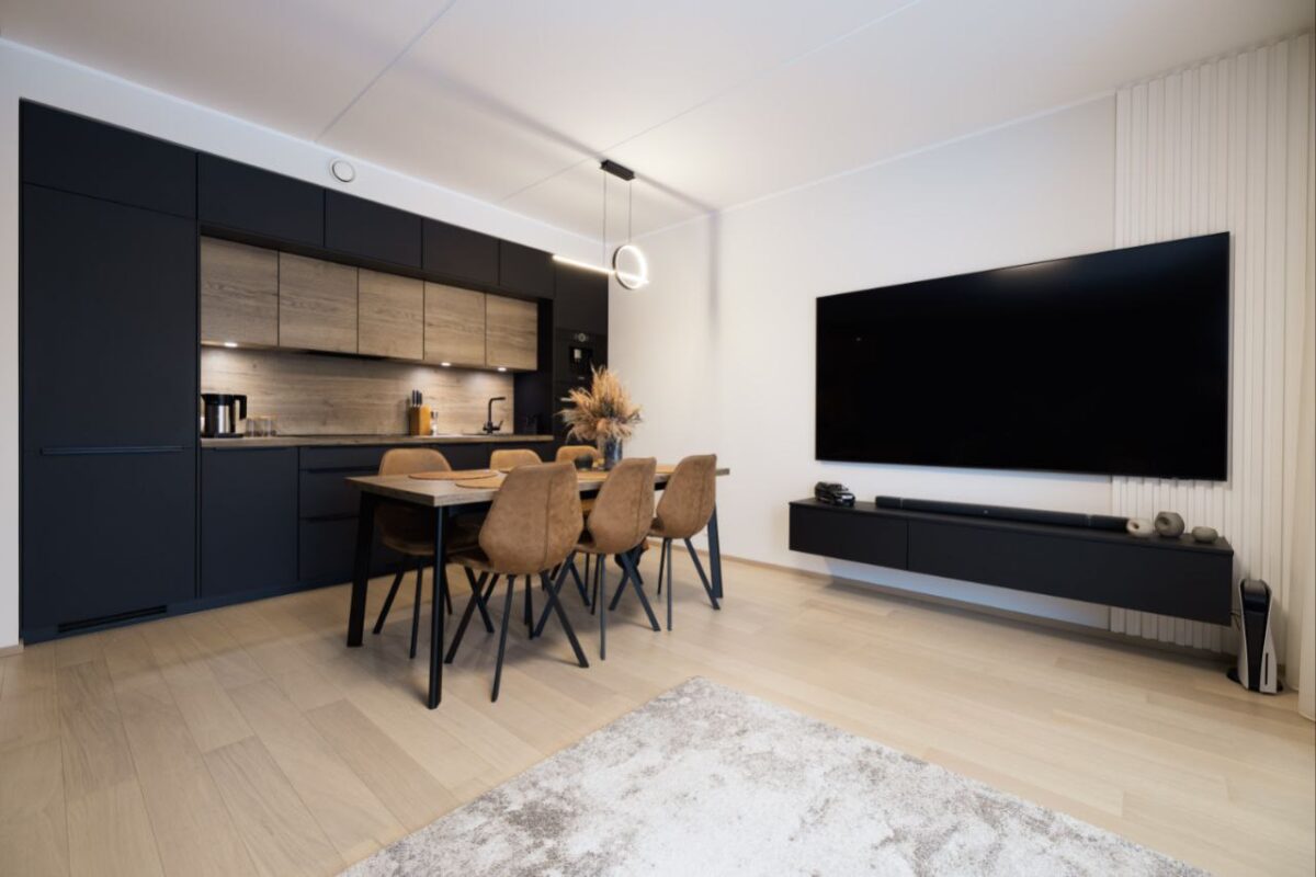 black modern kitchen
