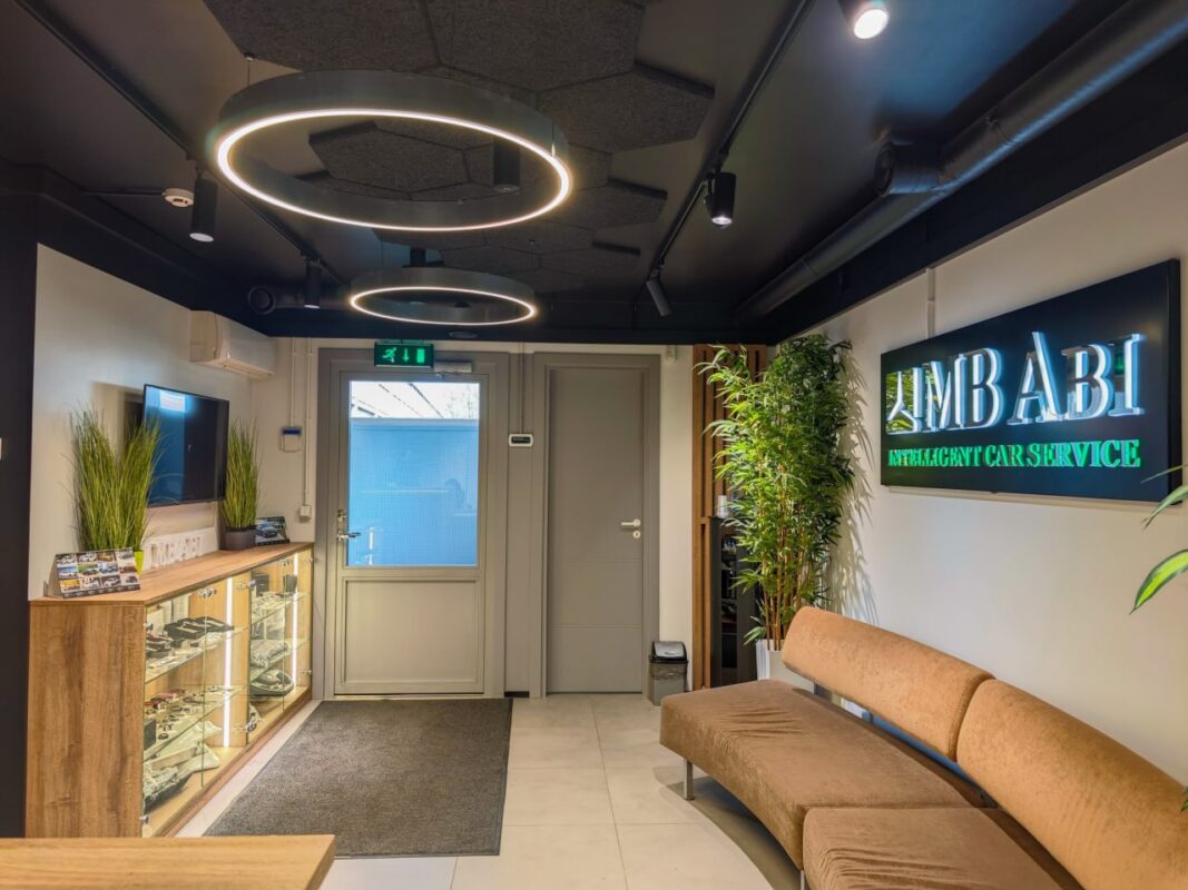 auto workshop hall -1