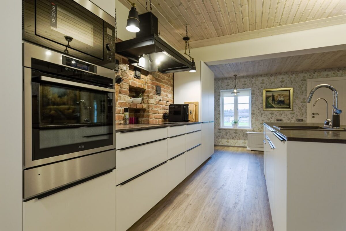 white modern kitchen -1