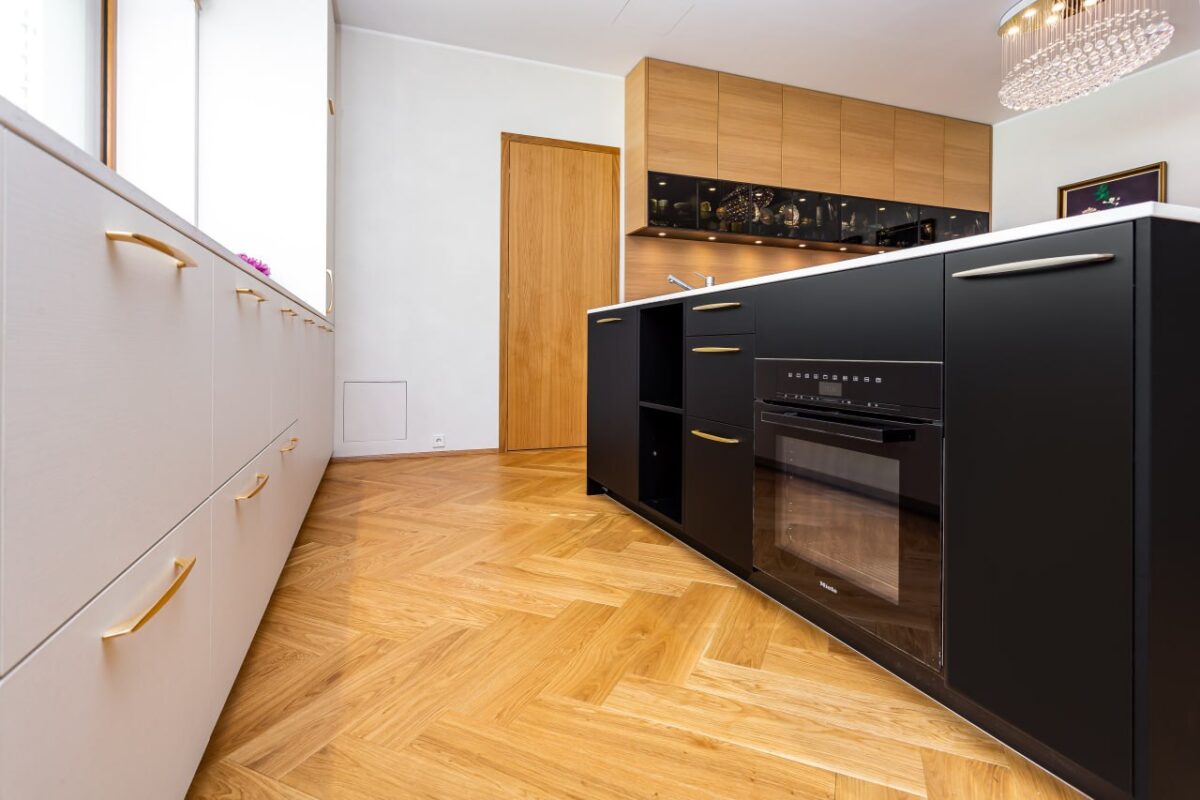 white modern kitchen -10